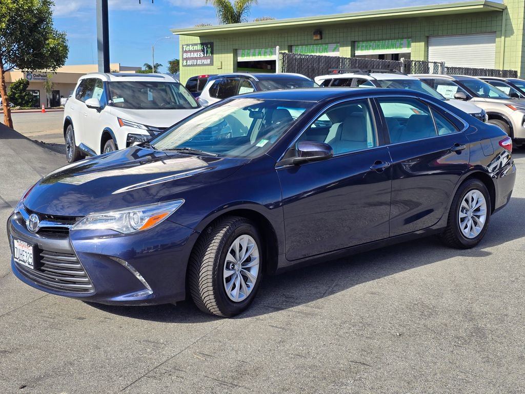 Used 2017 Toyota Camry LE image 2