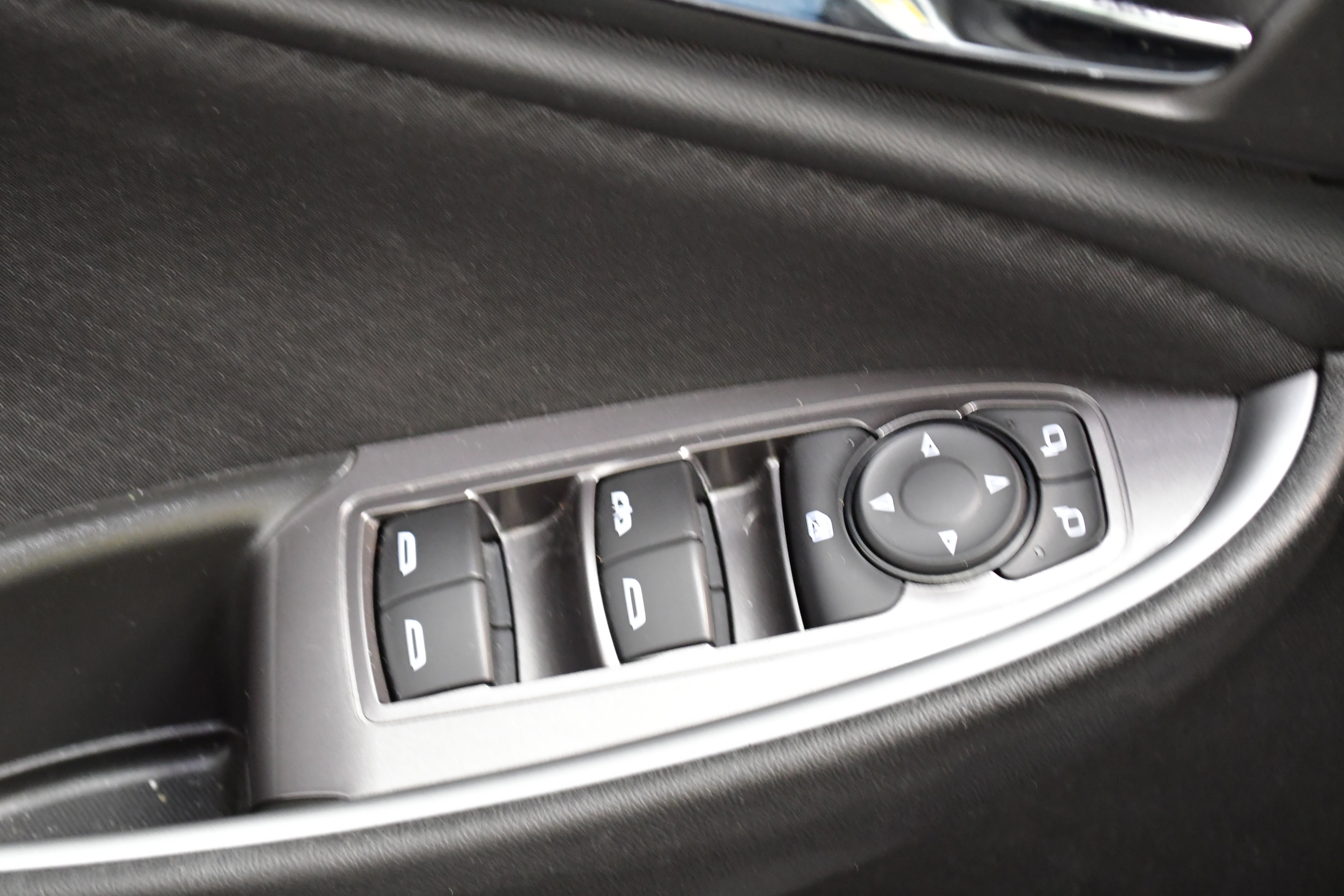 Used 2024 Chevrolet Malibu LT image 34