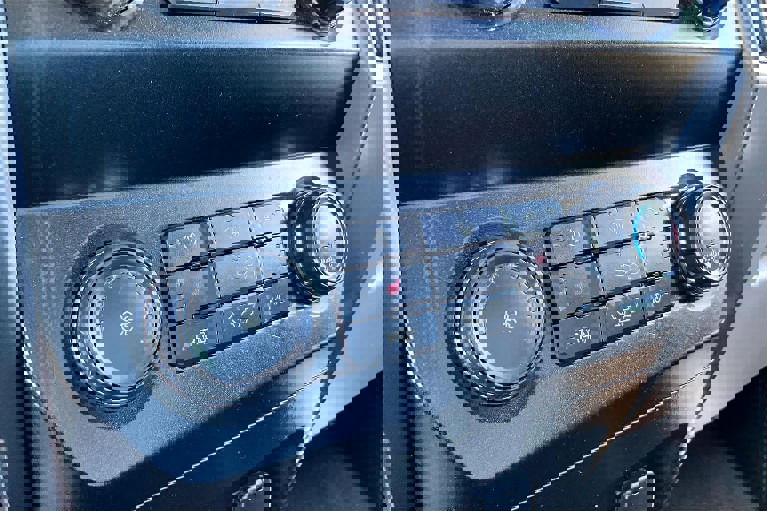 Used 2020 Ford F150 XLT w/ Equipment Group 302A Luxury RWD image 31