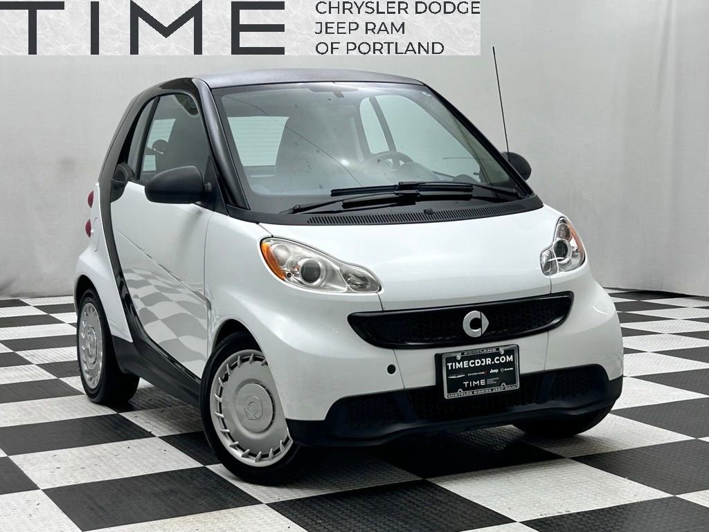 Used 2013 smart fortwo Coupe image 1