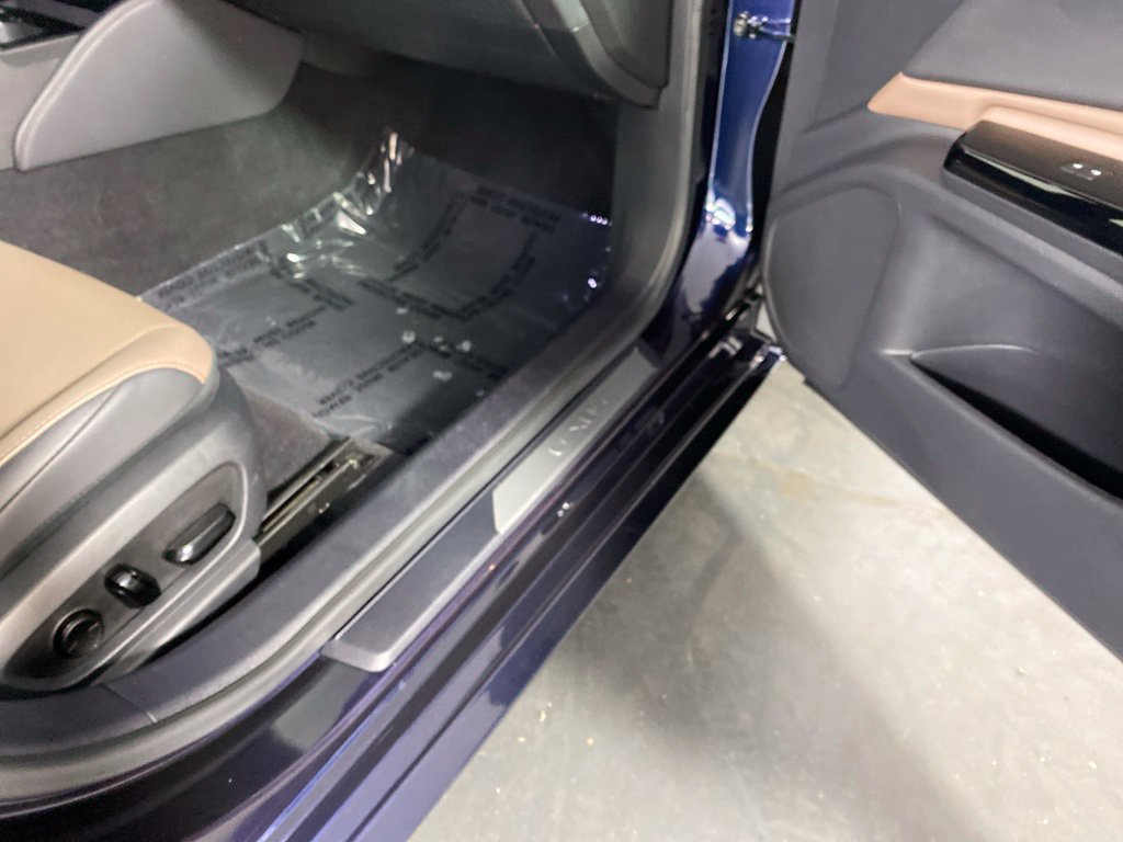 Certified 2025 Lexus ES 300h w/ Premium Package FWD image 32