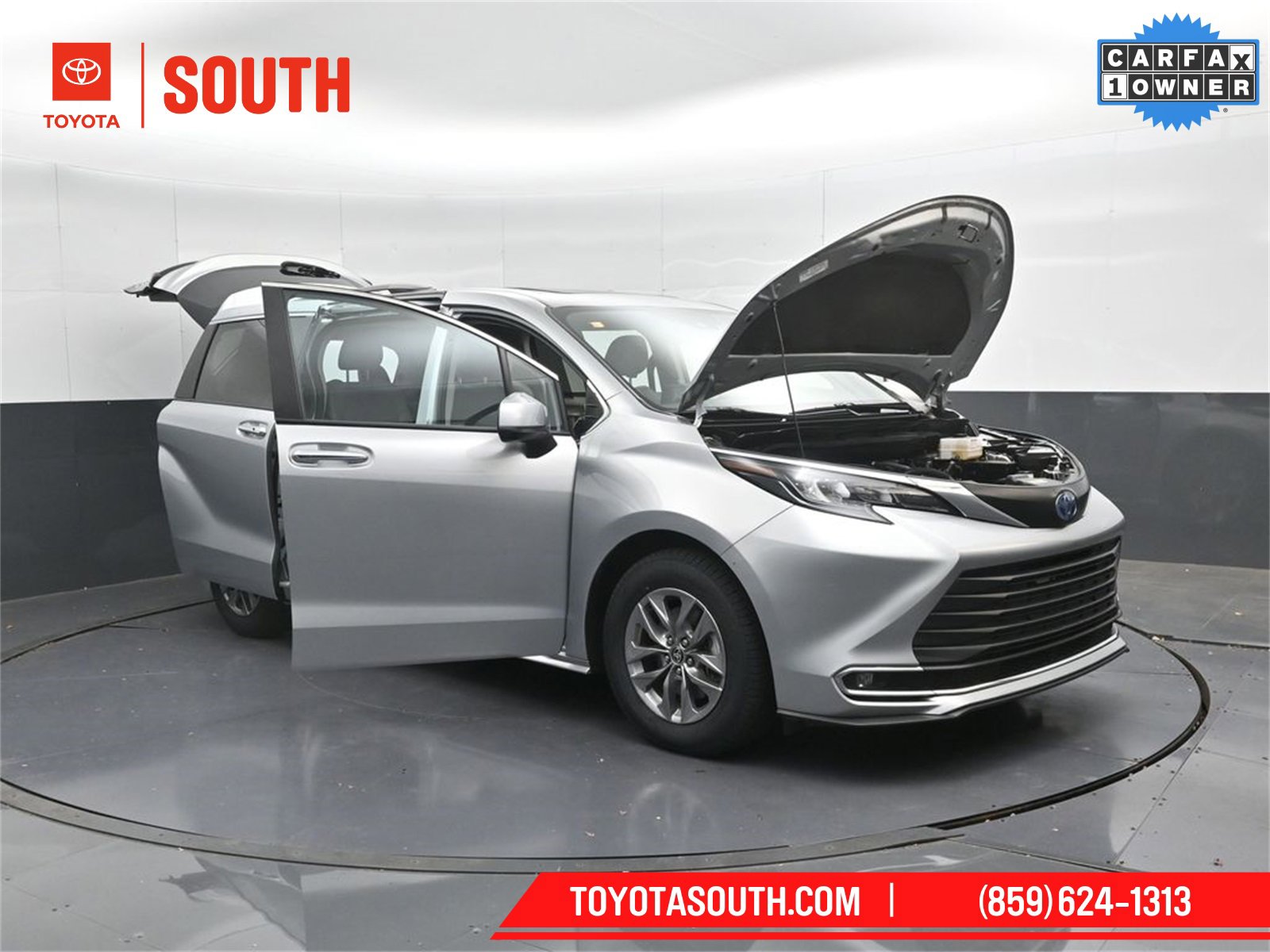 Used 2024 Toyota Sienna XLE image 50