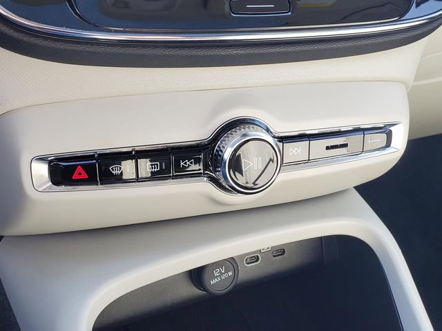 Certified 2023 Volvo XC40 B5 Plus w/ Driver Assist Package image 24