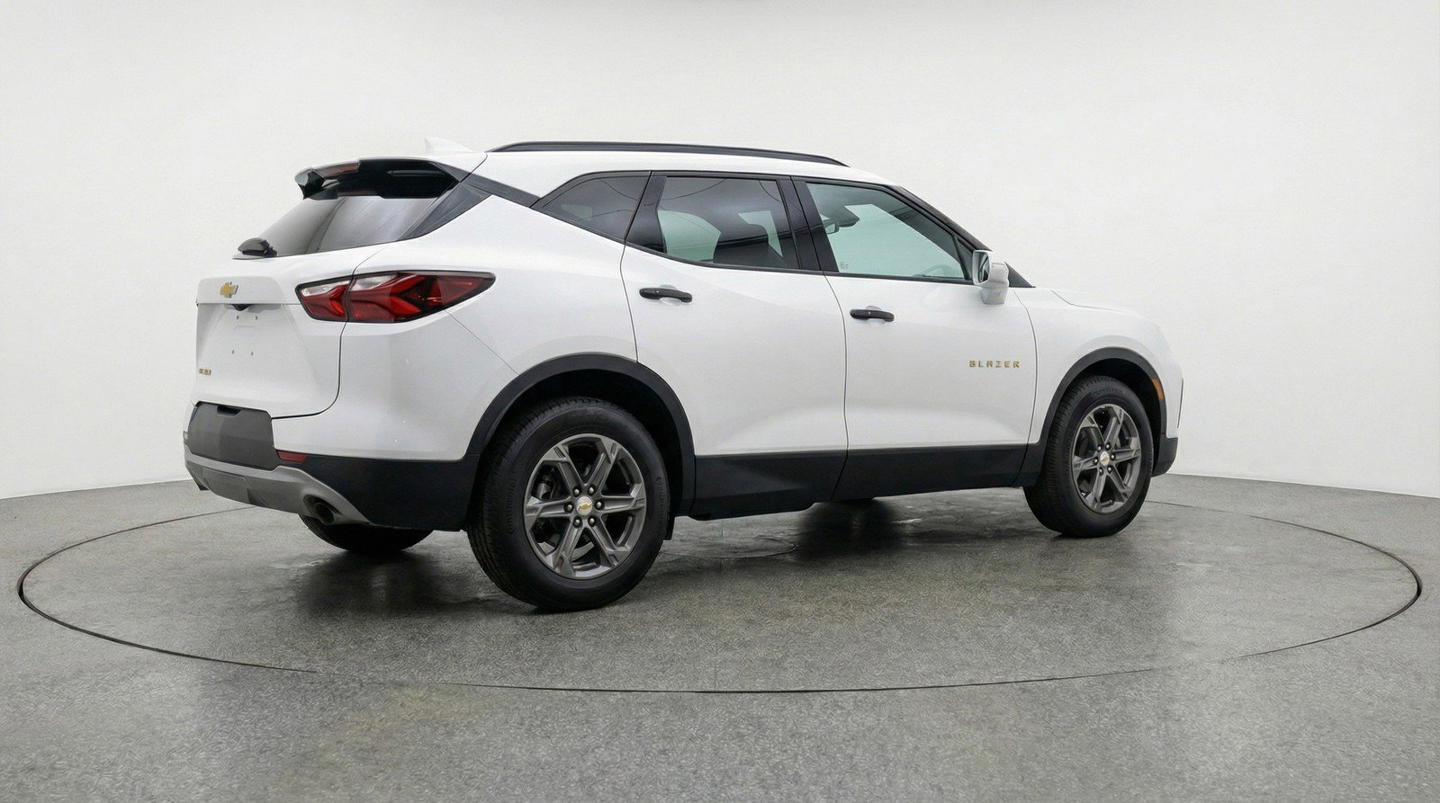 Used 2025 Chevrolet Blazer LT image 9