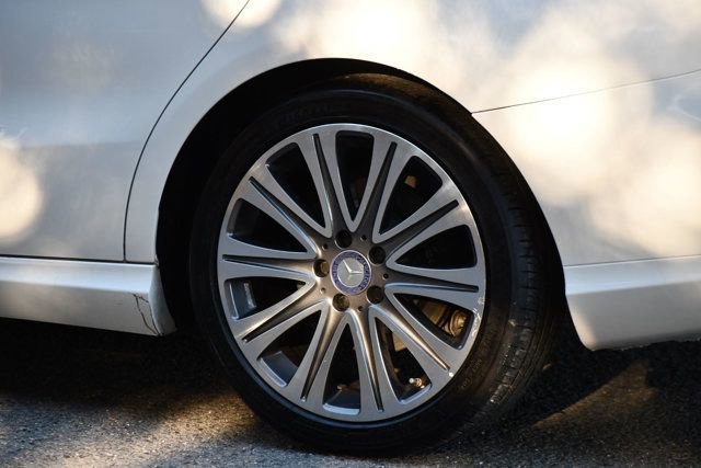 Used 2019 Mercedes-Benz CLA 250 4MATIC w/ Premium Package image 15