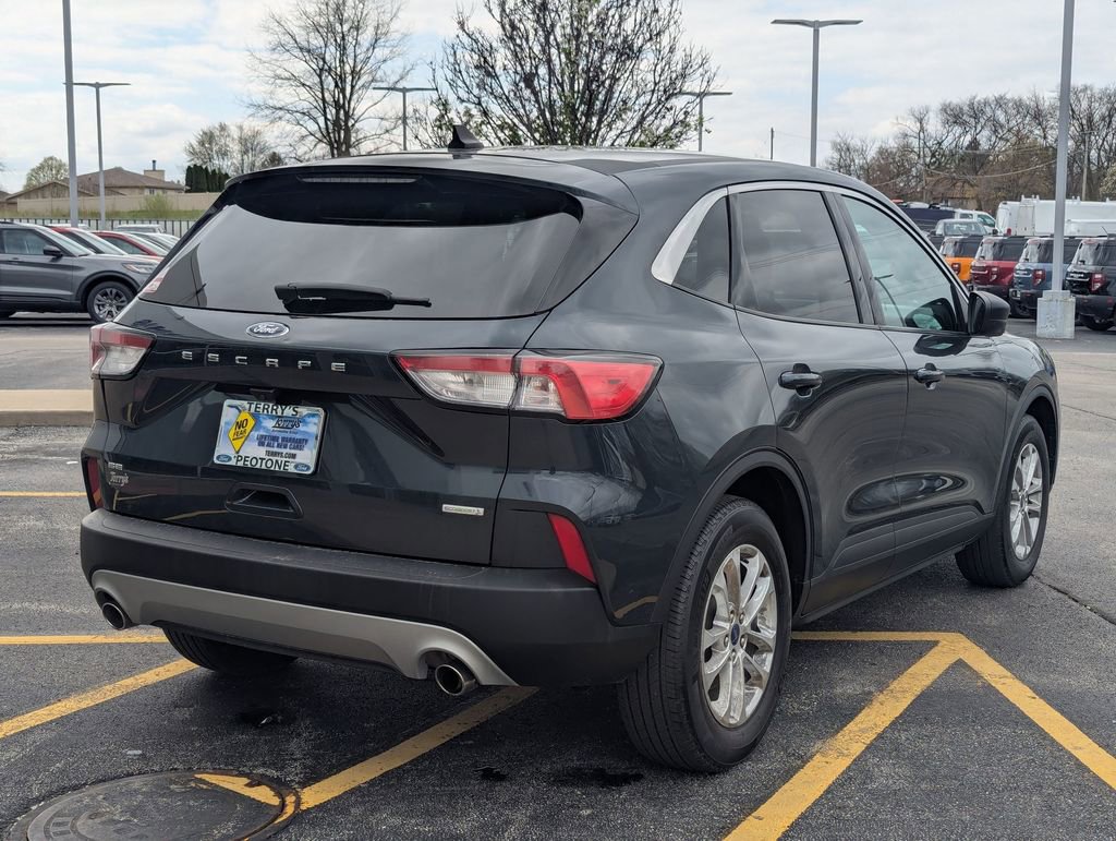 Used 2022 Ford Escape SE w/ Convenience Package FWD image 3
