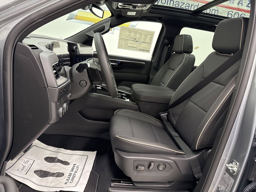 New 2026 Chevrolet Suburban Premier w/ Sun And Tow Package image 23