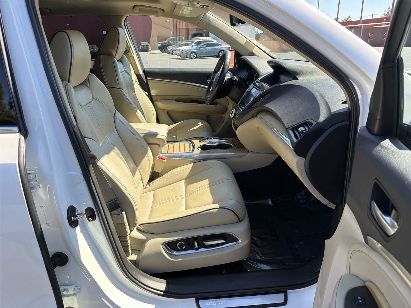 Used 2019 Acura MDX w/ Advance Package FWD image 15