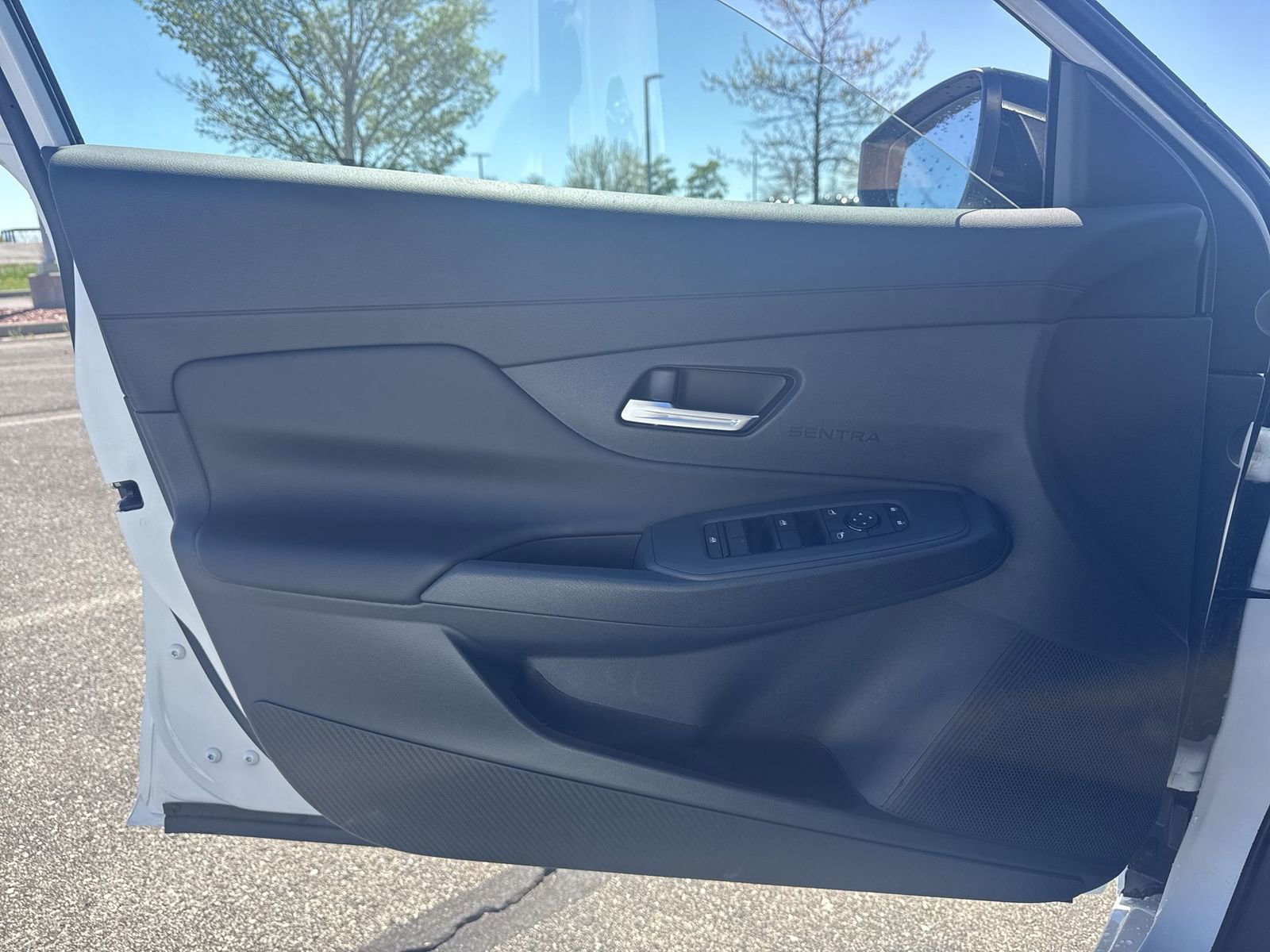 New 2026 Nissan Sentra SV w/ SV Convenience Package FWD image 24