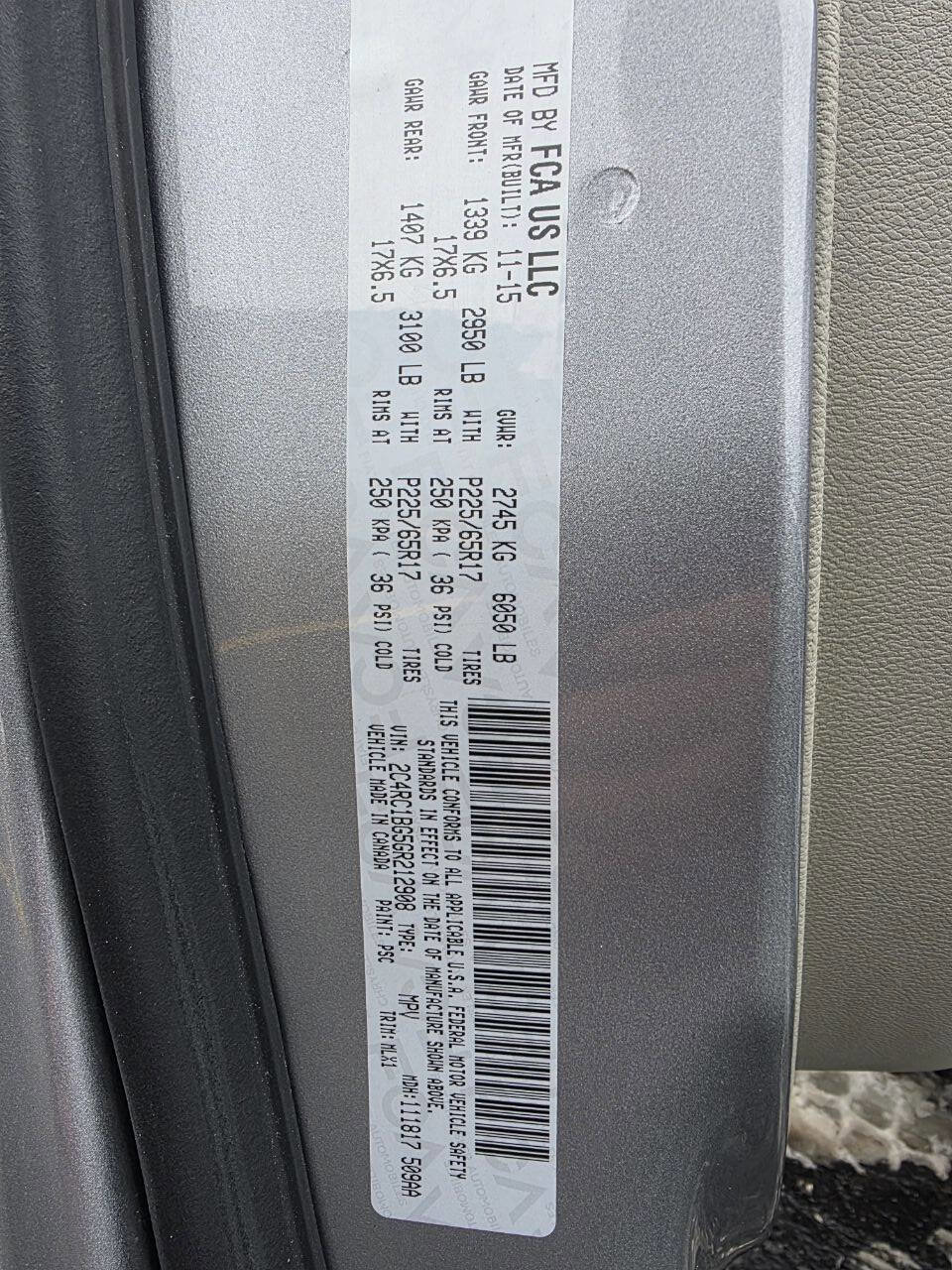 Used 2016 Chrysler Town & Country Touring image 31