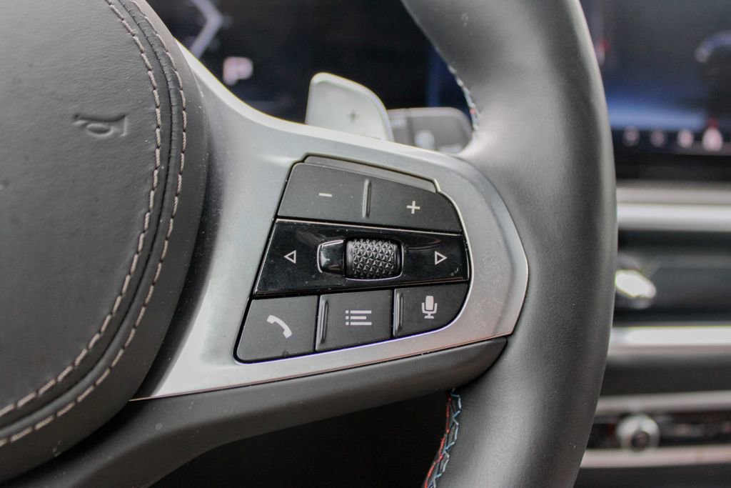 Used 2026 BMW X7 M60i AWD/4WD image 17