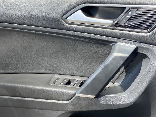 Used 2018 Volkswagen Tiguan SEL FWD image 20