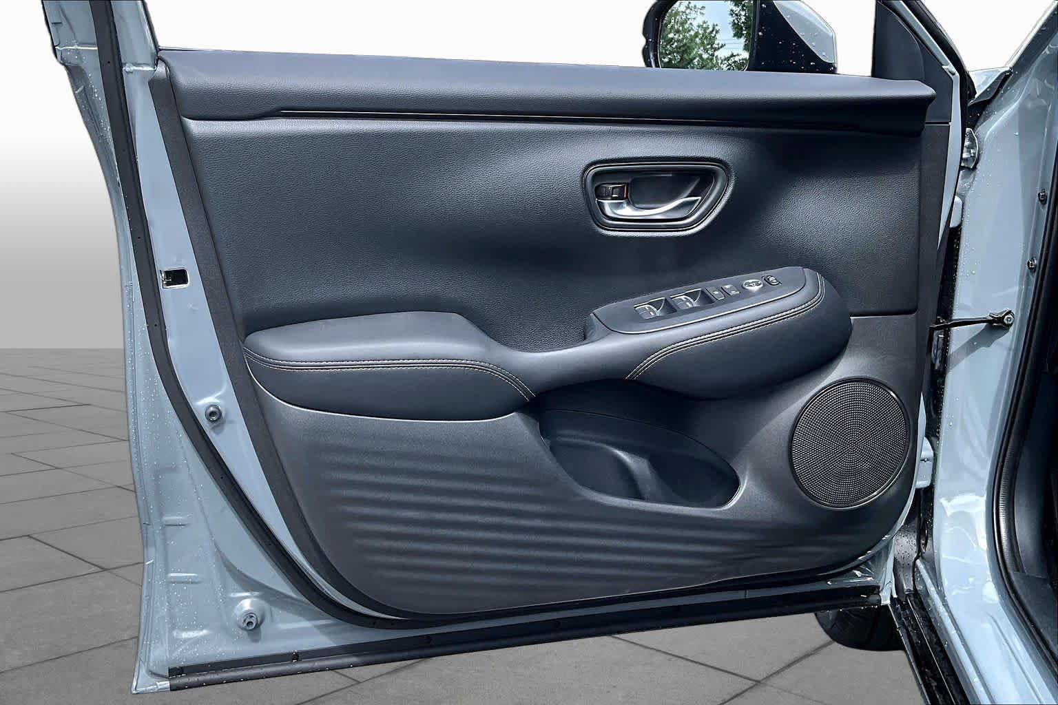 New 2027 Honda HR-V EX-L image 13