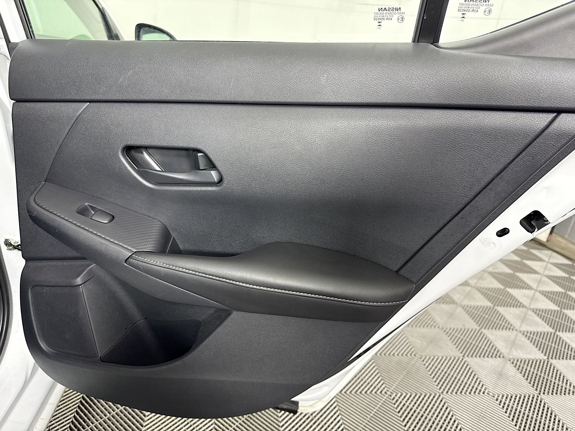 Used 2024 Nissan Sentra SV image 28