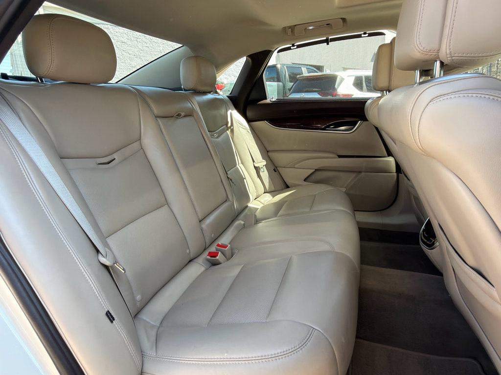 Used 2013 Cadillac XTS Premium image 19