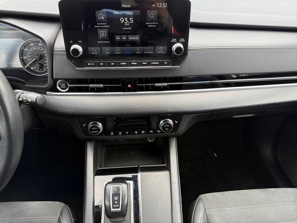 Used 2024 Mitsubishi Outlander SE AWD/4WD image 11