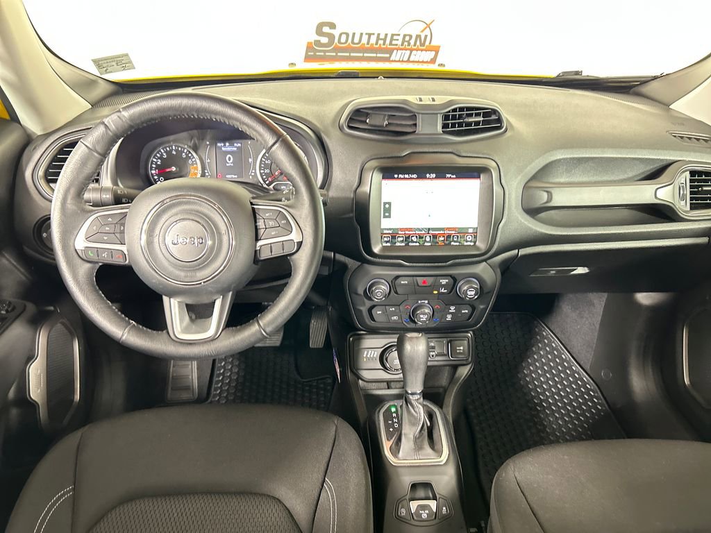 Used 2023 Jeep Renegade Latitude w/ Premium Group AWD/4WD image 18