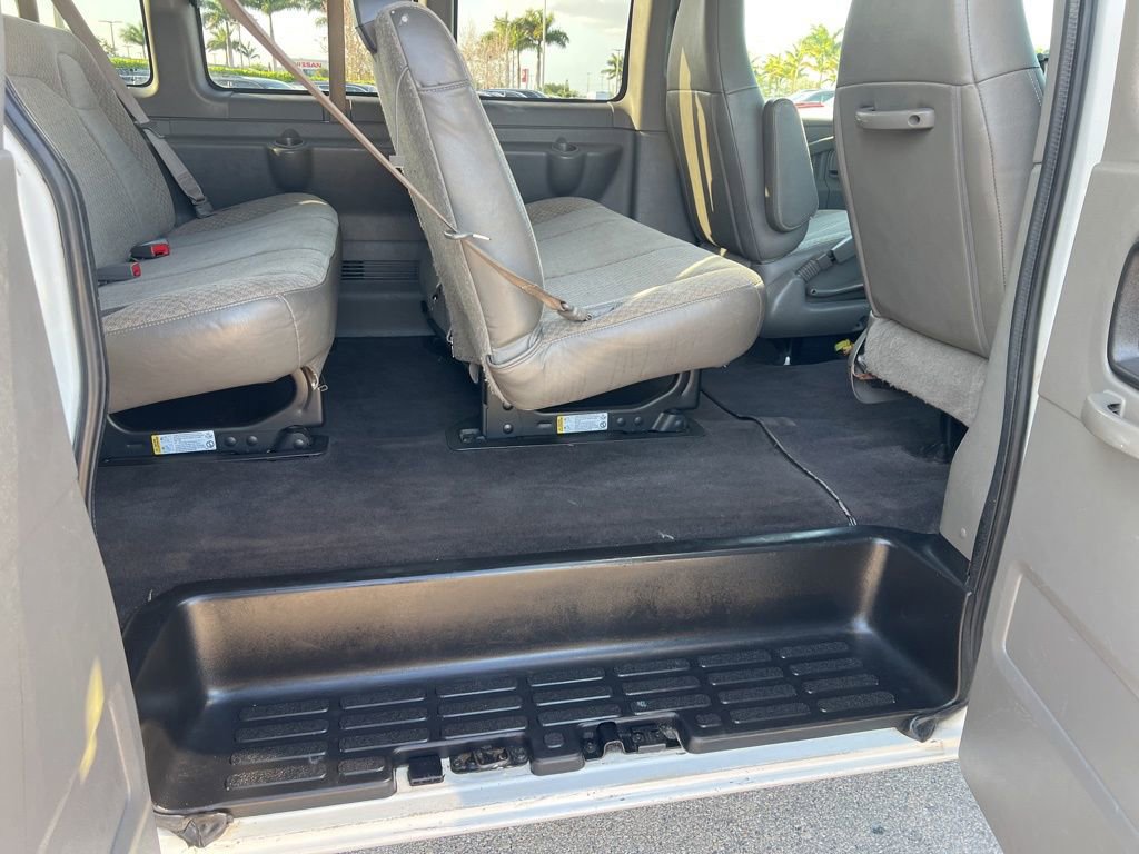 Used 2019 Chevrolet Express 3500 LT w/ LT Preferred Equipment Group RWD image 31