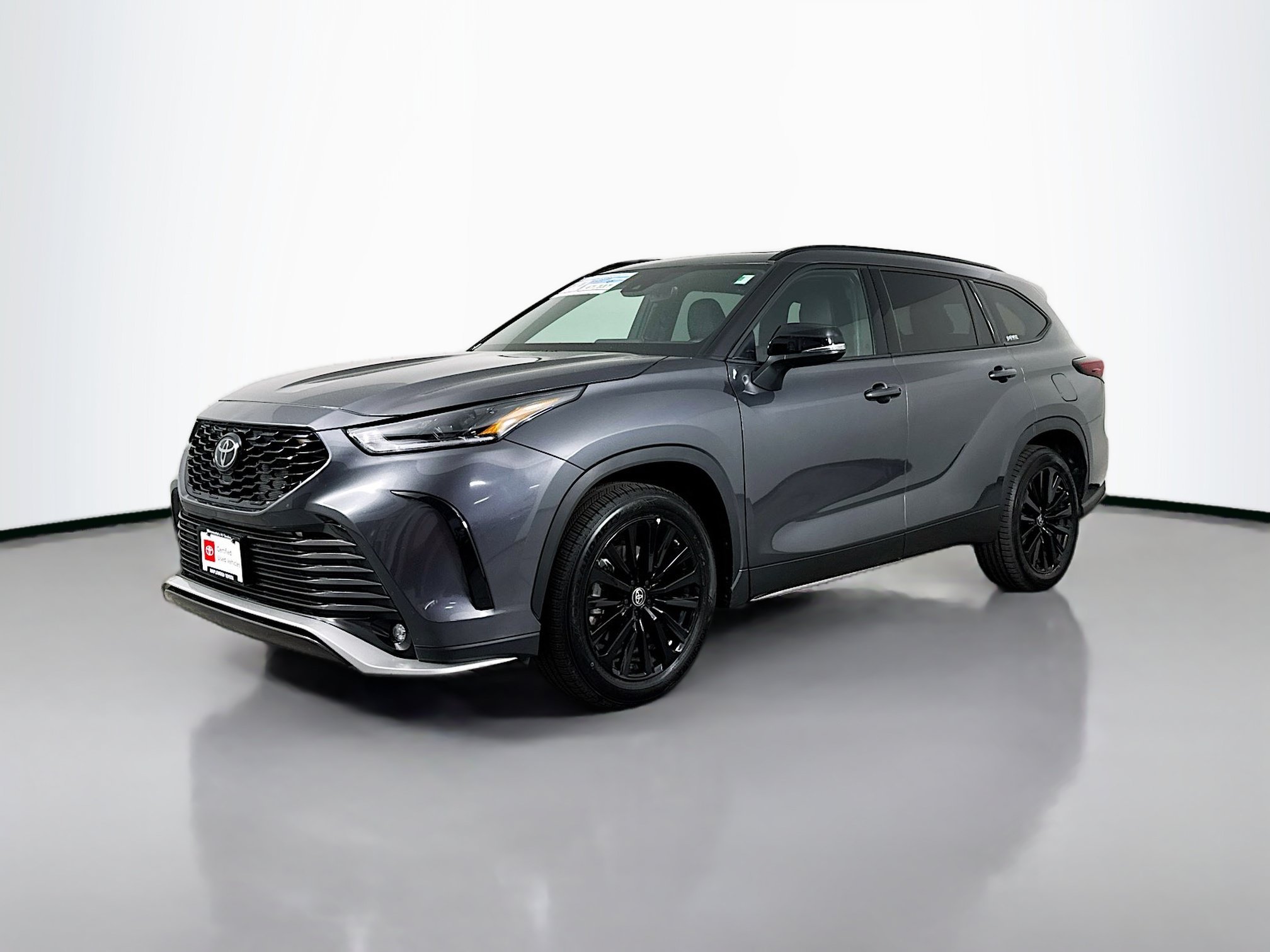 Certified 2025 Toyota Highlander XSE AWD/4WD image 3