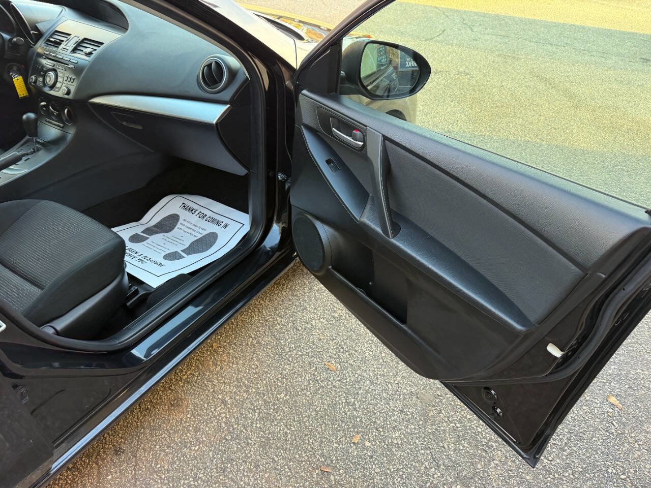 Used 2013 MAZDA MAZDA3 i SV image 16