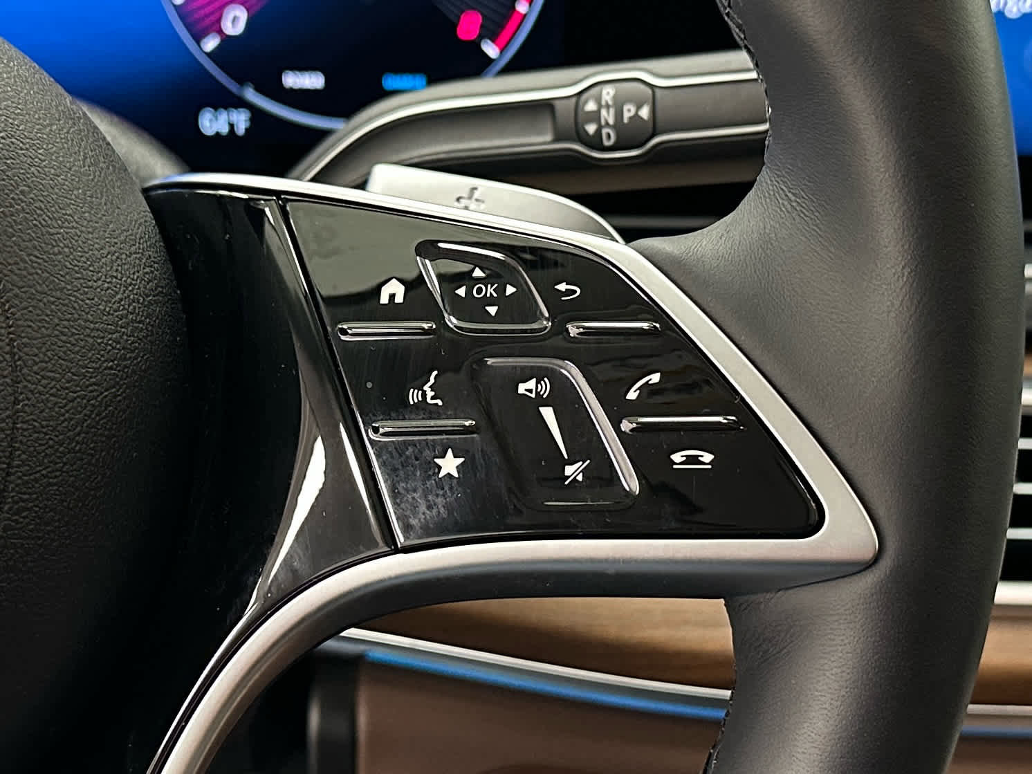 Used 2025 Mercedes-Benz GLE 350 4MATIC image 26