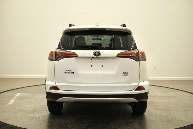 Used 2016 Toyota RAV4 XLE image 4