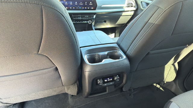 Used 2026 Chevrolet Traverse LT w/ Driver Confidence Package FWD image 24