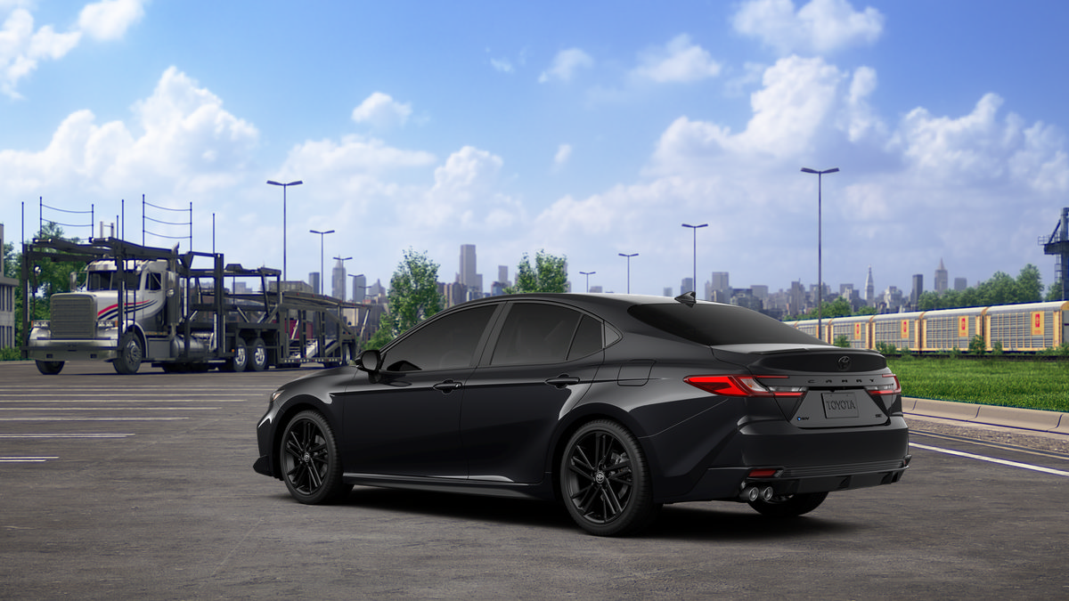 New 2026 Toyota Camry Hybrid FWD image 8