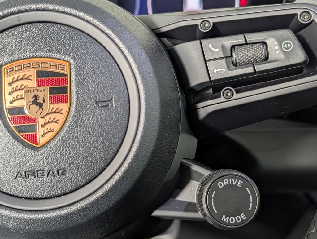 New 2026 Porsche Macan 4 Electric image 38