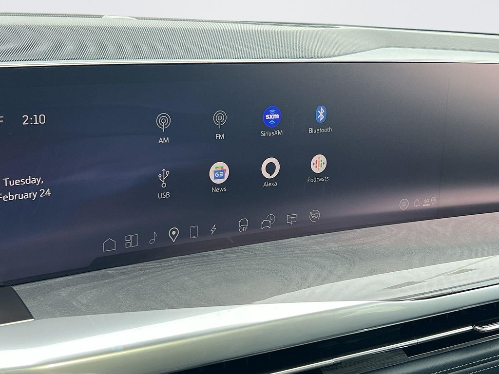 New 2025 Cadillac Escalade IQ Luxury 2 AWD/4WD image 18