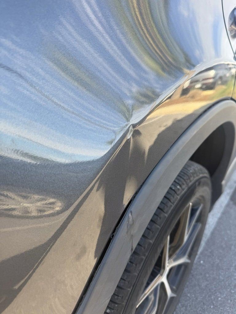 Used 2017 Toyota RAV4 SE image 2