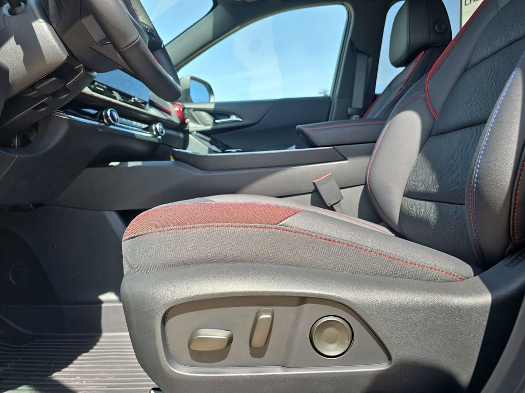 New 2026 Chevrolet Equinox RS w/ Convenience Package III FWD image 29