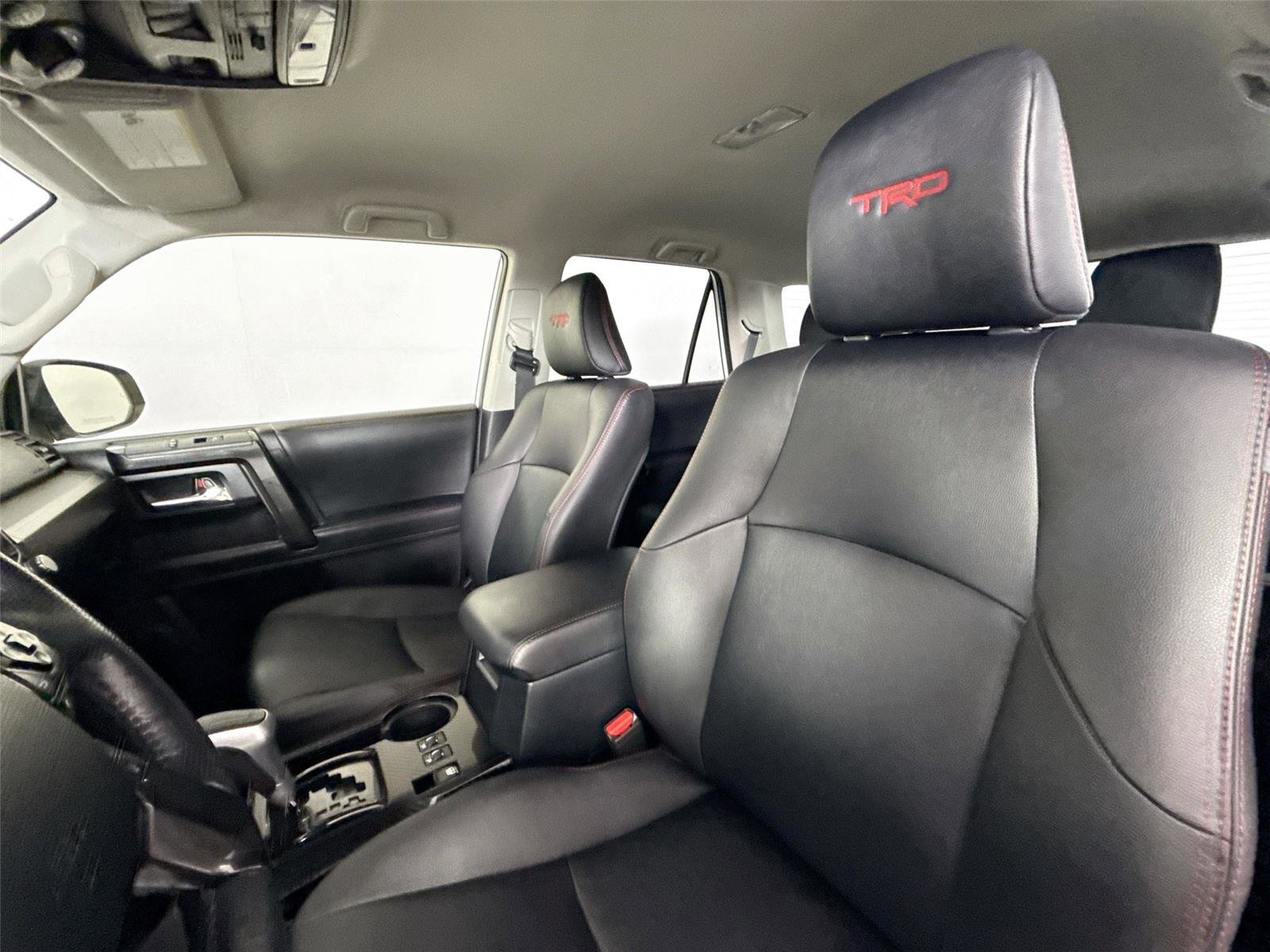 Certified 2024 Toyota 4Runner TRD Off-Road Premium image 3