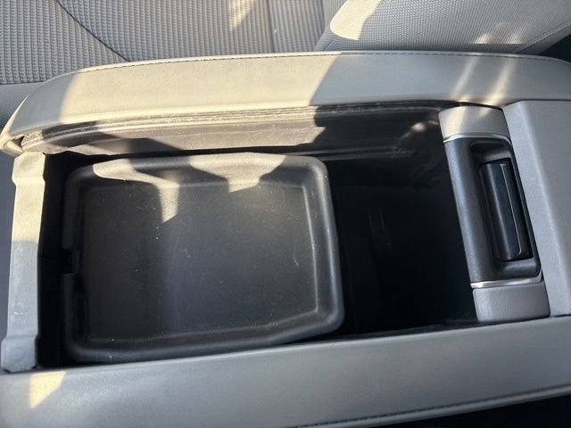 Used 2023 Toyota Highlander L FWD image 28