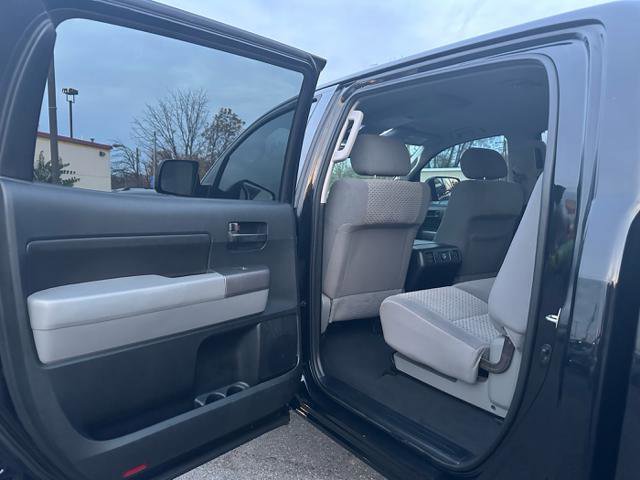 Used 2012 Toyota Tundra 4x4 CrewMax w/ Tow Pkg image 14
