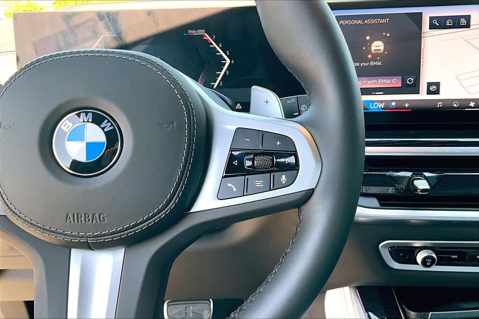Used 2026 BMW X5 sDrive40i w/ M Sport Package RWD image 27