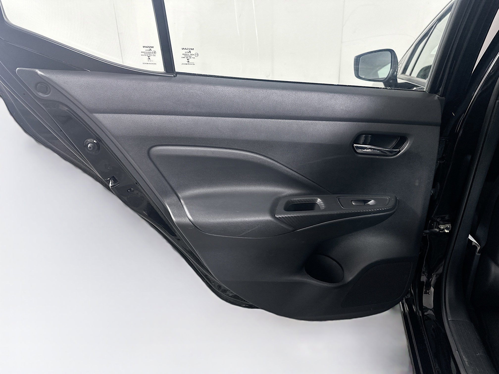 Used 2025 Nissan Versa SV image 25