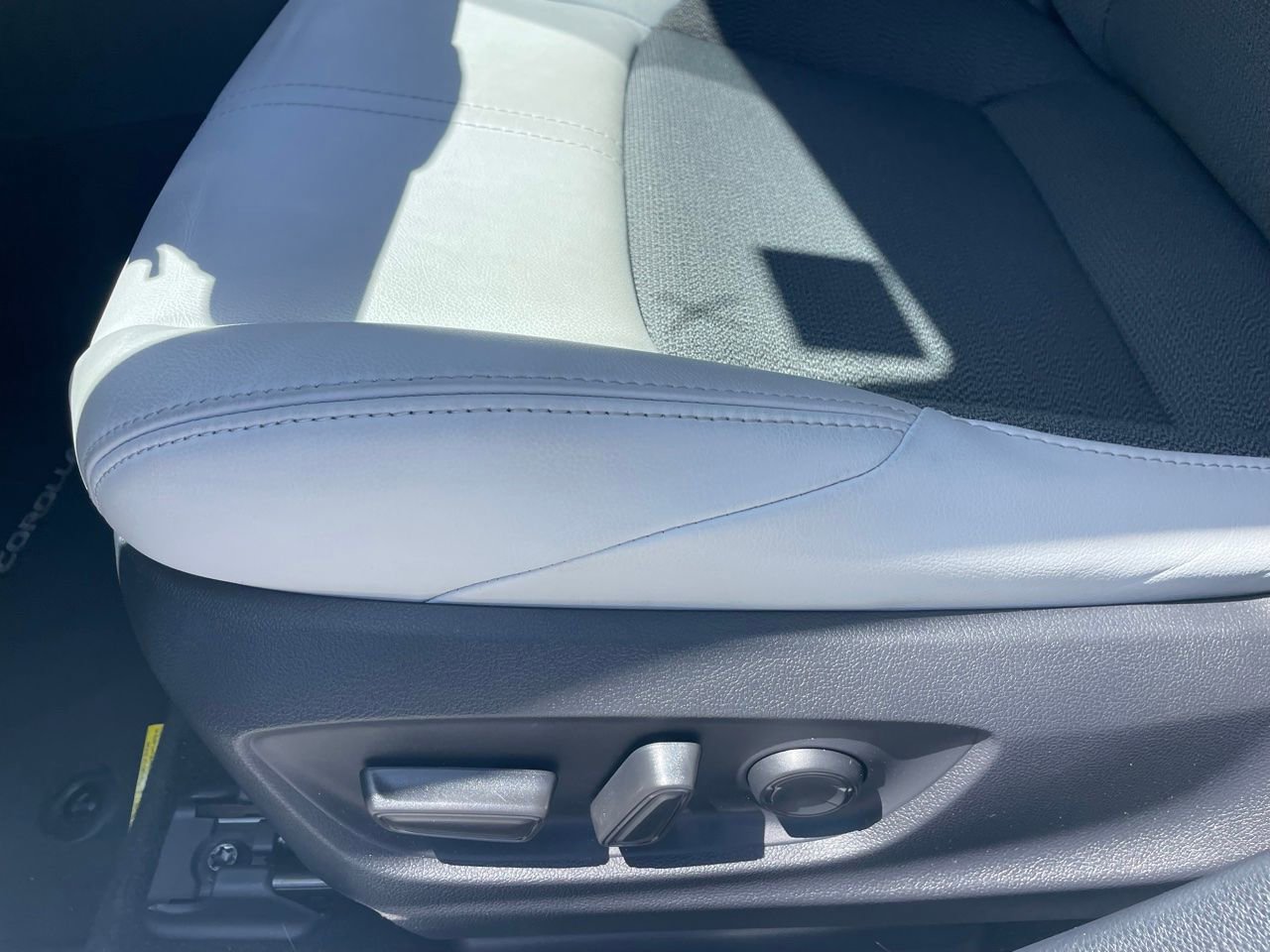 Used 2025 Toyota Corolla XSE image 5