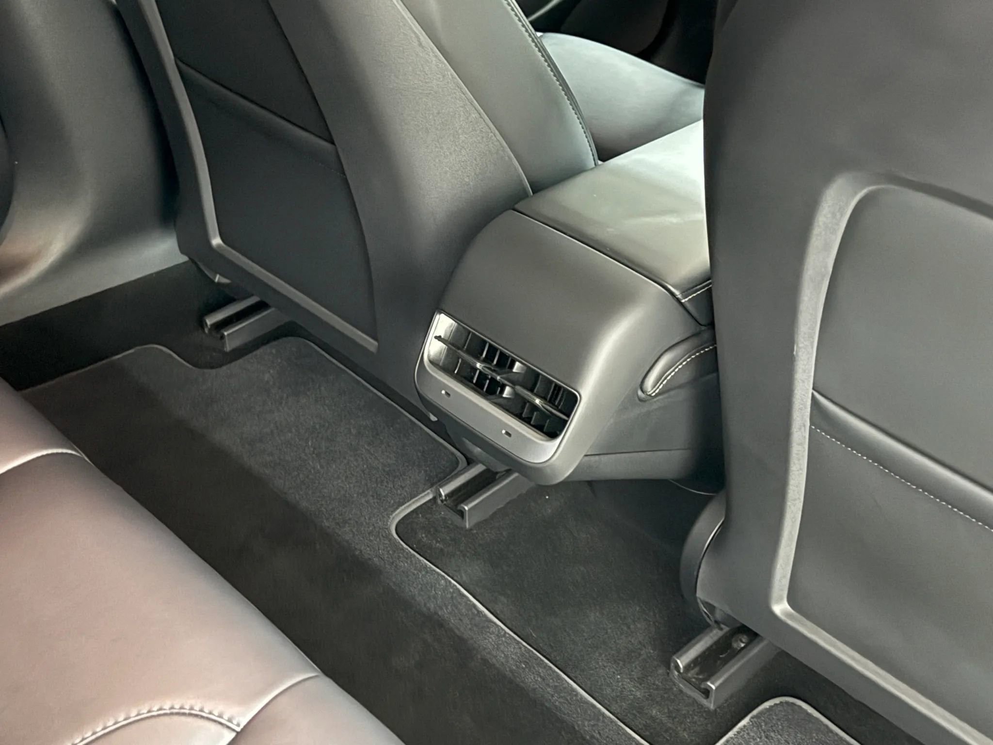 Used 2023 Tesla Model 3 Long Range AWD/4WD image 25