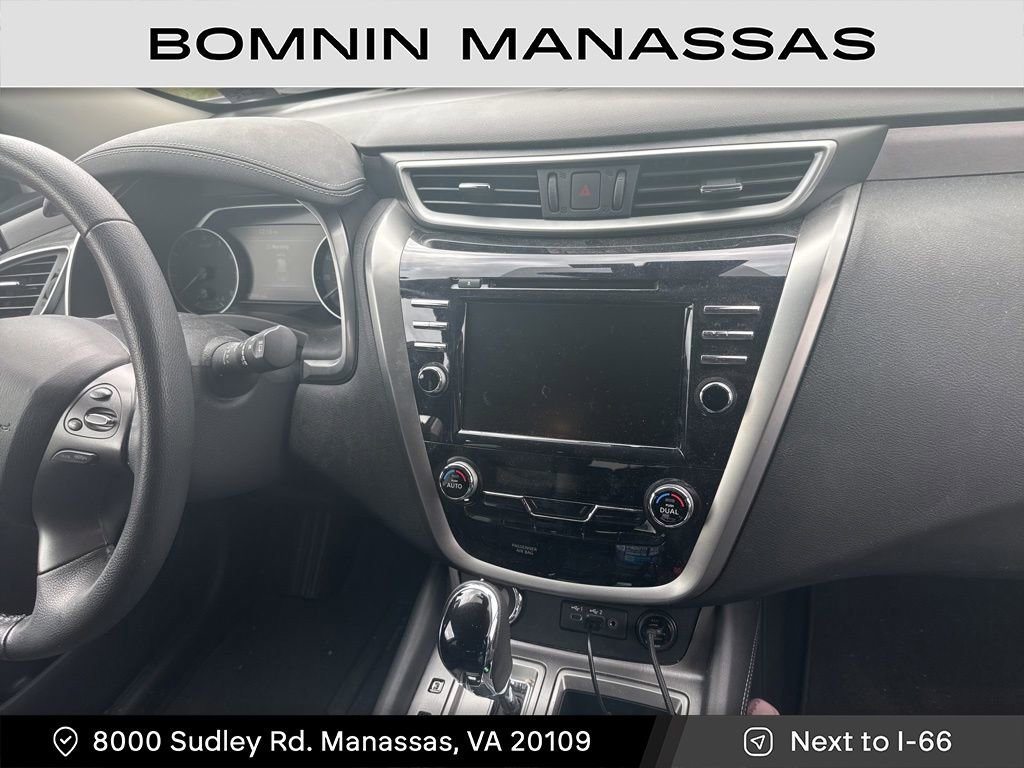 Used 2023 Nissan Murano SV w/ SV Midnight Edition Package image 13