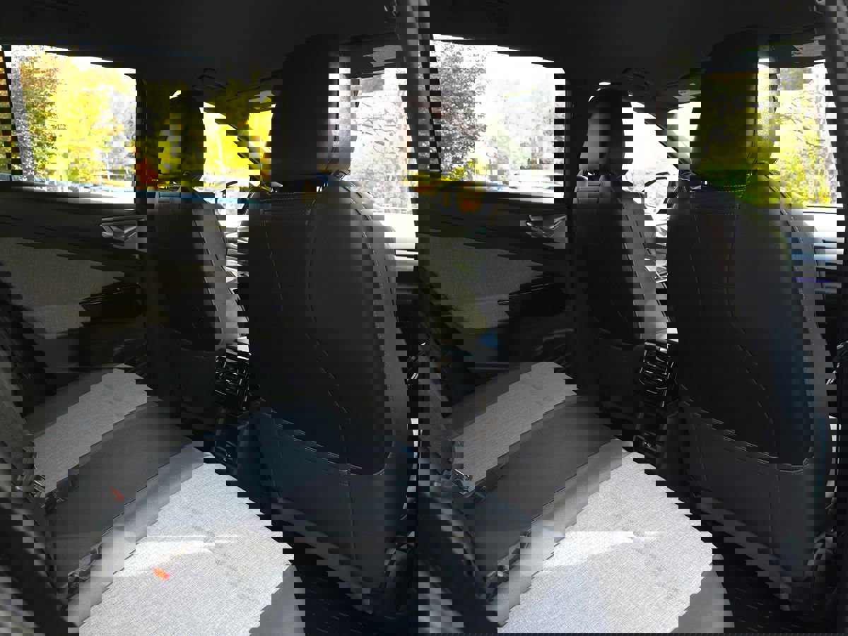 Used 2023 Volkswagen ID.4 Pro image 19