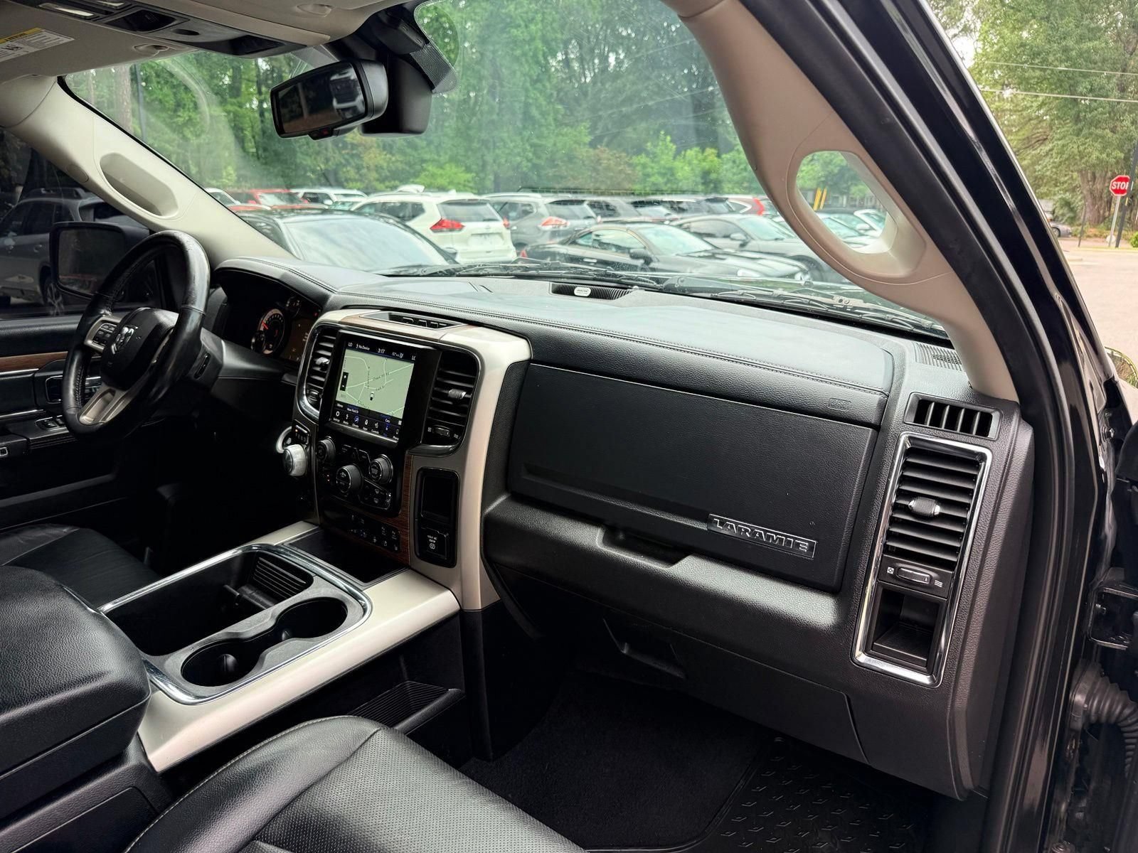 Used 2018 RAM 1500 Laramie w/ Convenience Group AWD/4WD image 24