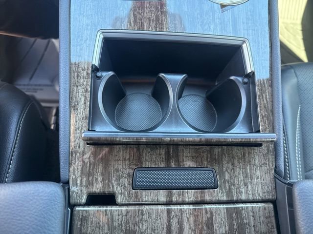 Used 2025 Toyota Sienna Limited image 28