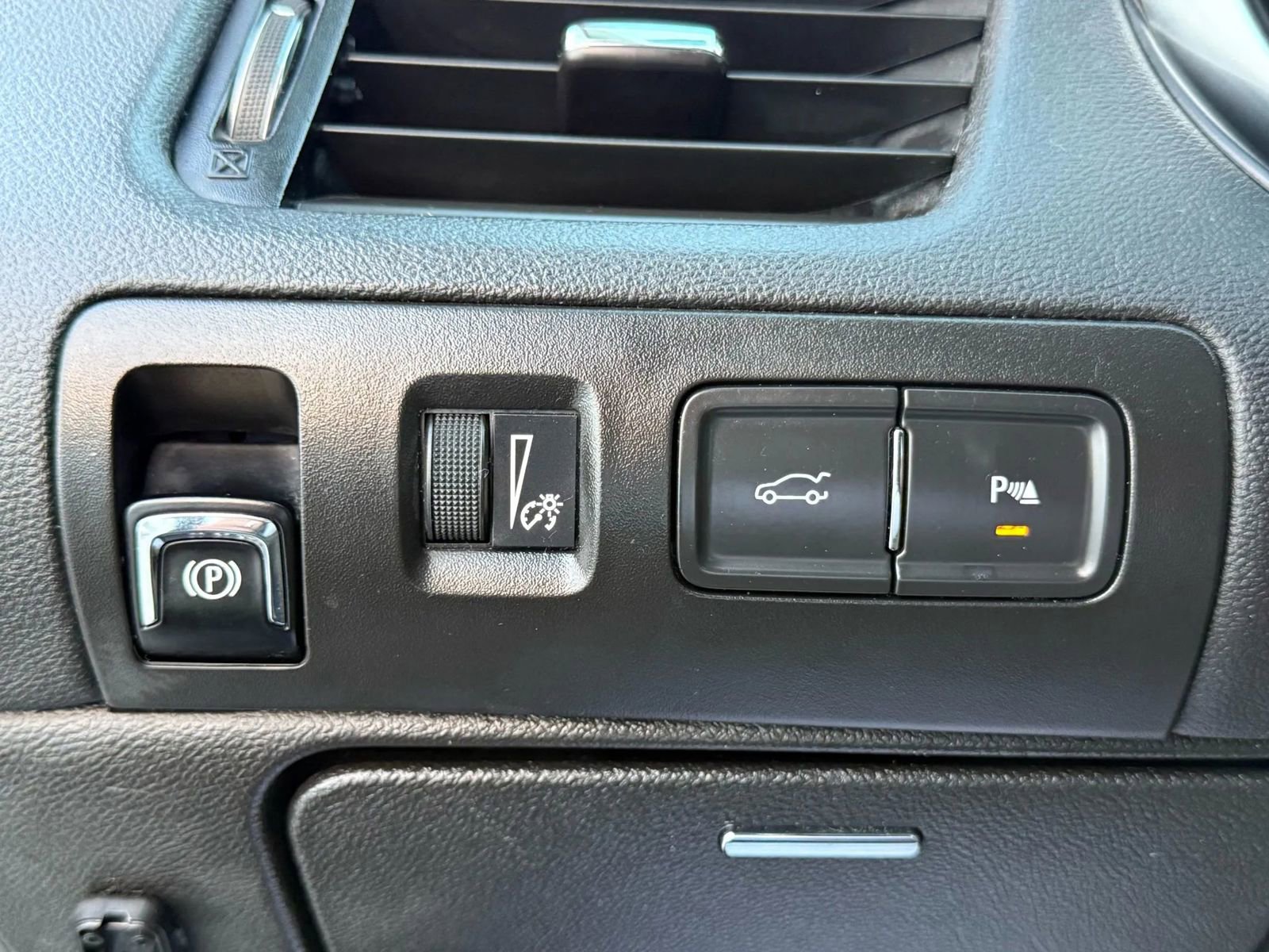 Used 2019 Chevrolet Impala LT w/ Sunroof and Spoiler Package image 23