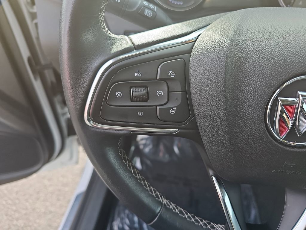 Used 2022 Buick Encore GX Essence w/ Advanced Technology Package image 17