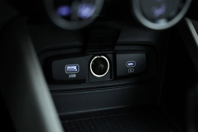 Used 2024 Hyundai Venue SEL image 40