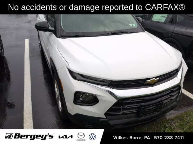 Used 2022 Chevrolet TrailBlazer LS FWD image 2