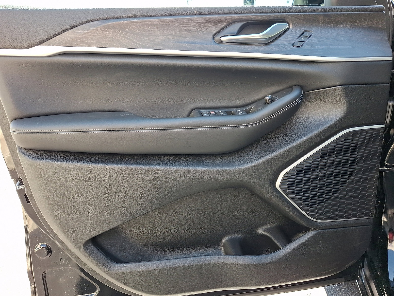 New 2026 Jeep Grand Cherokee Limited image 8