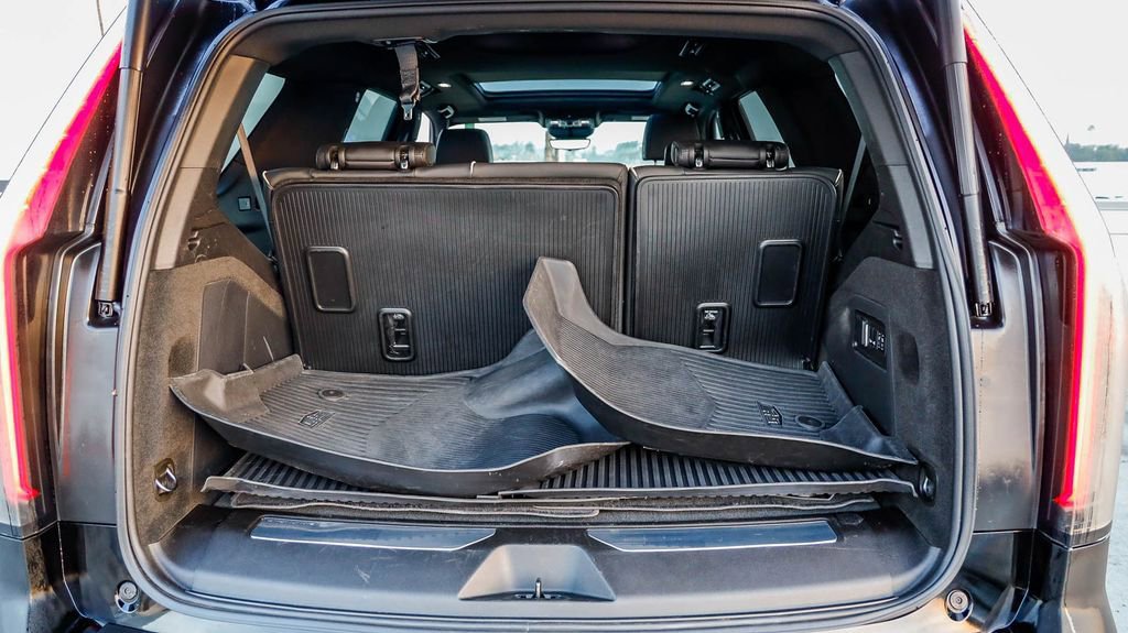 Used 2024 Cadillac Escalade Sport w/ Touring Package image 28