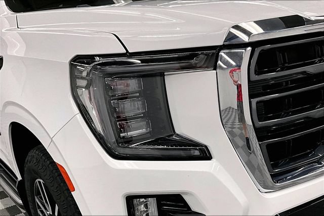 Used 2024 GMC Yukon XL AT4 AWD/4WD image 35